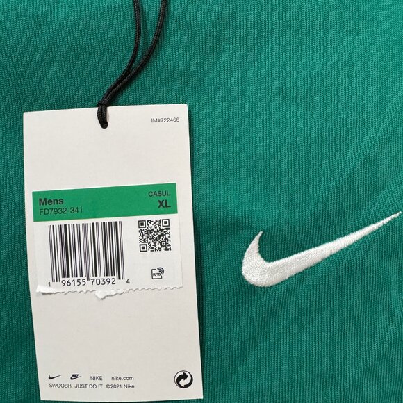 Nike NikeLab Solo Swoosh NRG Short Sleeve T-Shirt Boxy Men’s FD7932-341 NEW - Picture 7 of 8